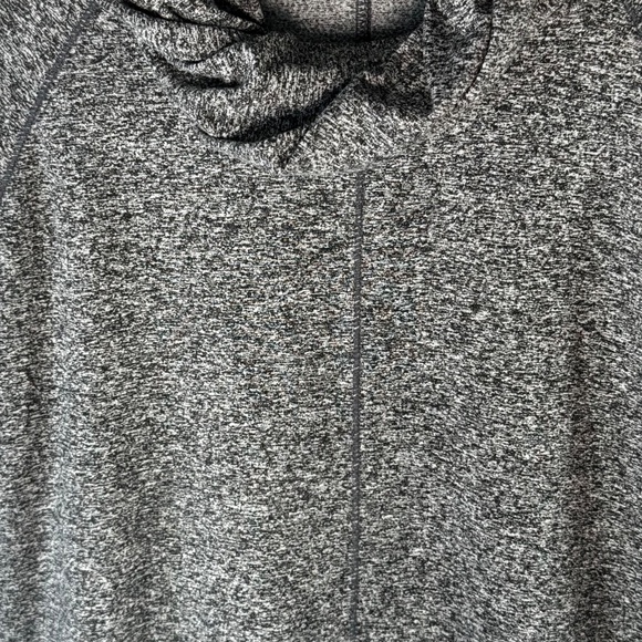 Gwen Cozy Pullover Size Medium - Picture 10 of 16